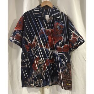 NWT‎ SPIDERMAN BUTTON-UP SHIRT SIZE M 100% POLYESTER